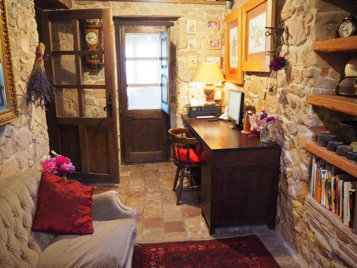 Hostal Mas Cal Sastre Sant Hilari Sacalm Exterior foto